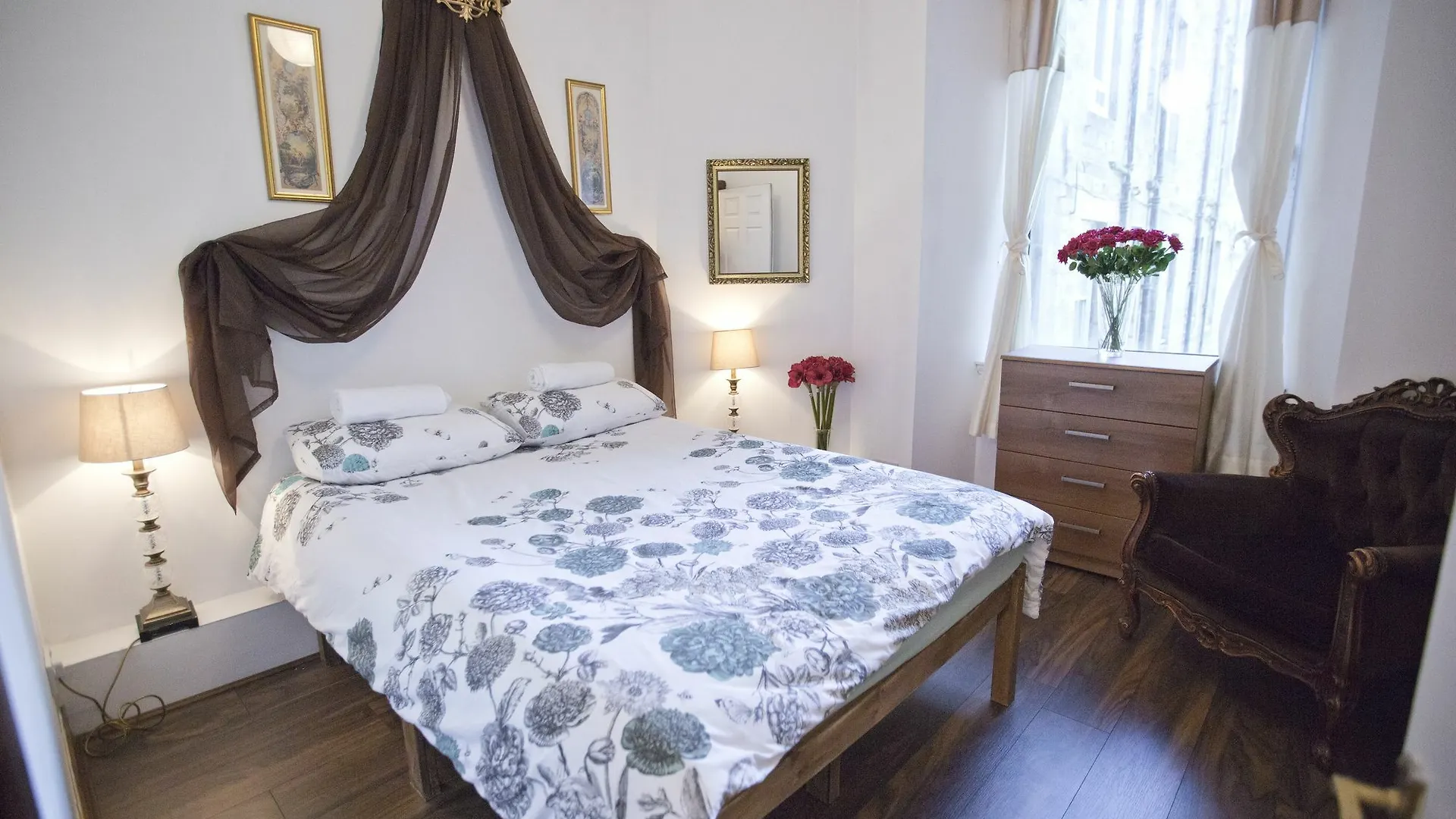 Wonderful Apartment Over Two Floors 에든버러 영국